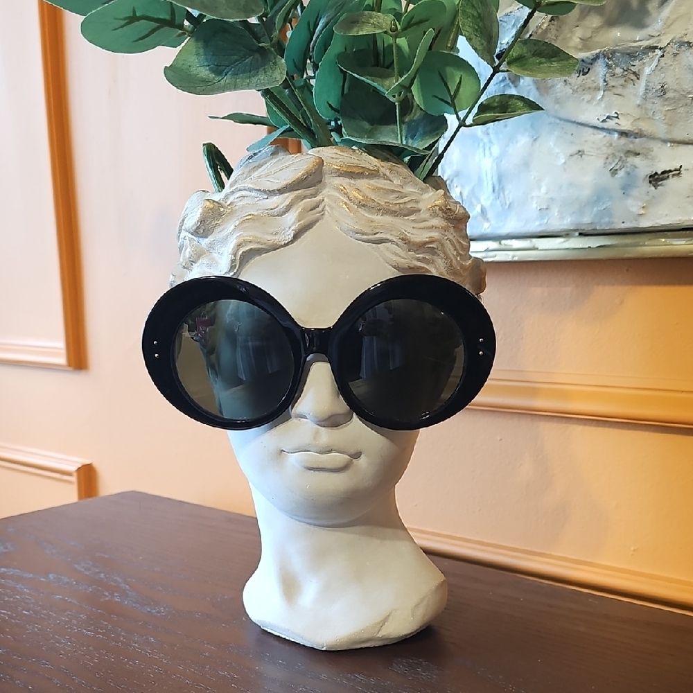 Linda Farrow Glossy Black Round Sunglasses
